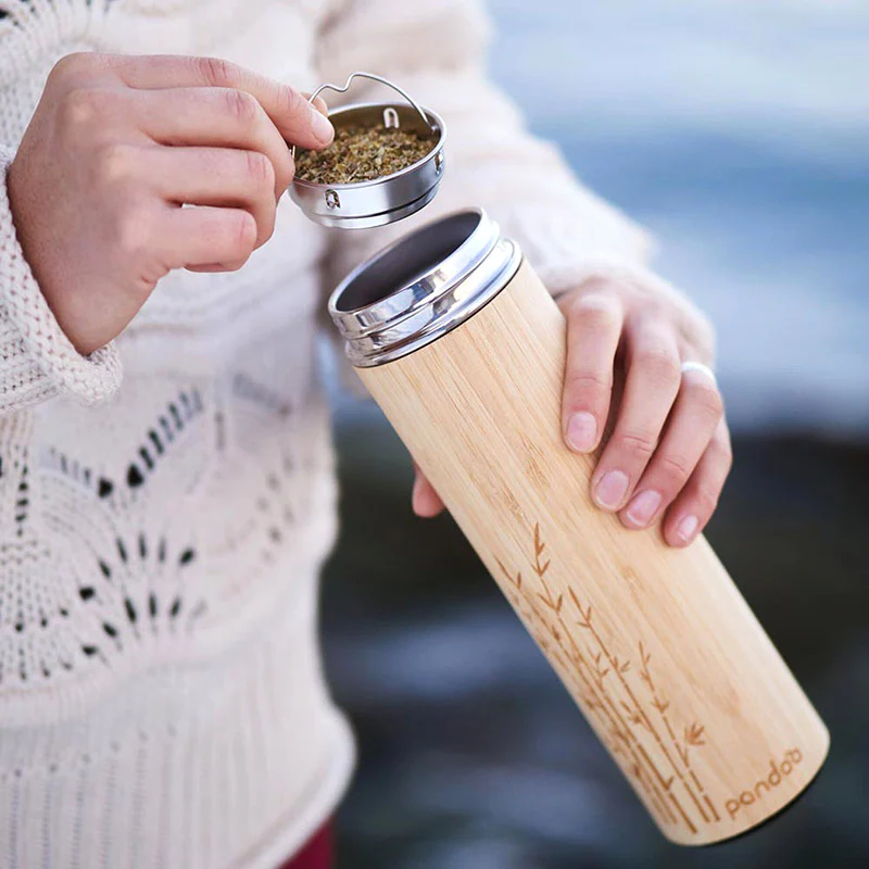 Thermos en inox et bambou FSC® avec passoire à thé - Gourde isotherme à double paroi 480ml Pandoo – Image 7